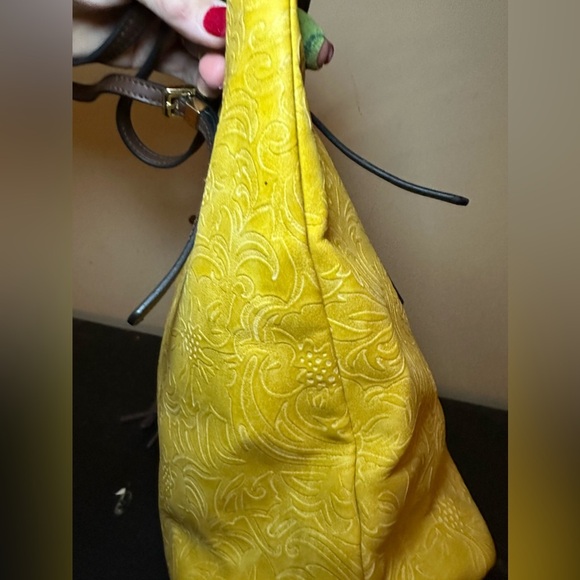 Madi Studio by Madi Claire"Soyora' Tool Embossed Floral Zip Top Tote Bag - EUC - Picture 7 of 12